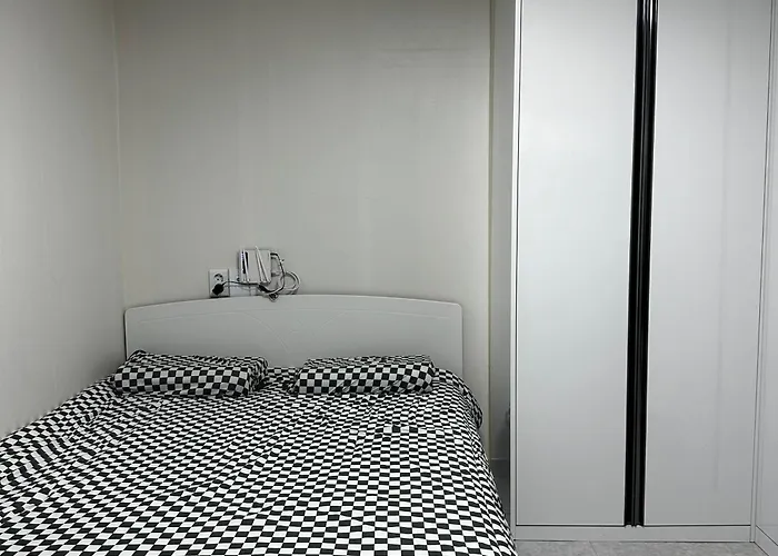 Nj Affordable And Cozy Near Nakseongdae Station Apartment Seoul