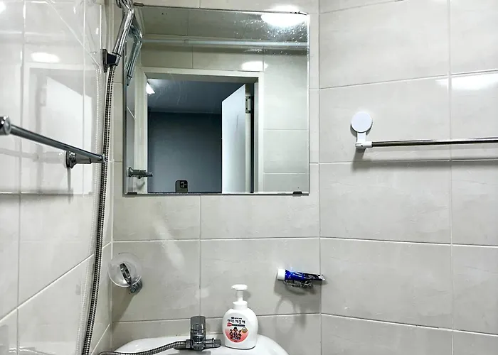 Nj Affordable And Cozy Near Nakseongdae Station Apartment